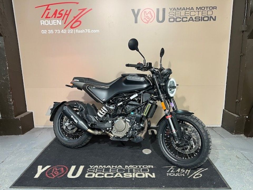 HUSQVARNA SVARTPILEN 125 ABS 0