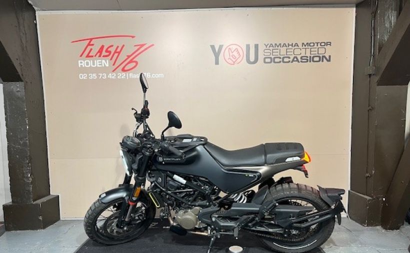 HUSQVARNA SVARTPILEN 125 ABS 3