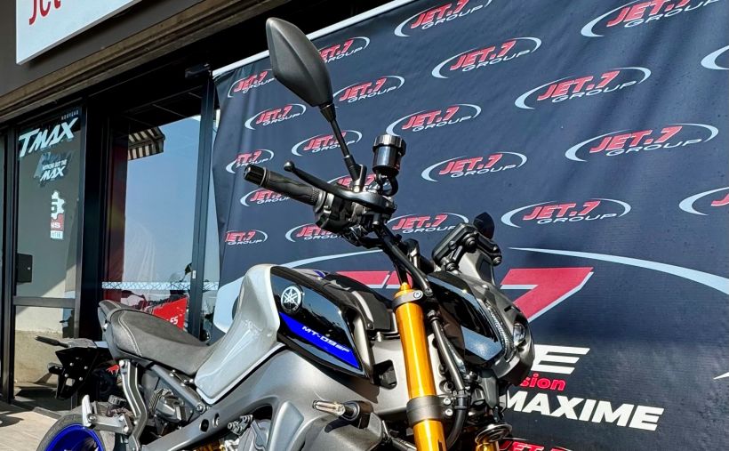 YAMAHA MT-09 SP 3