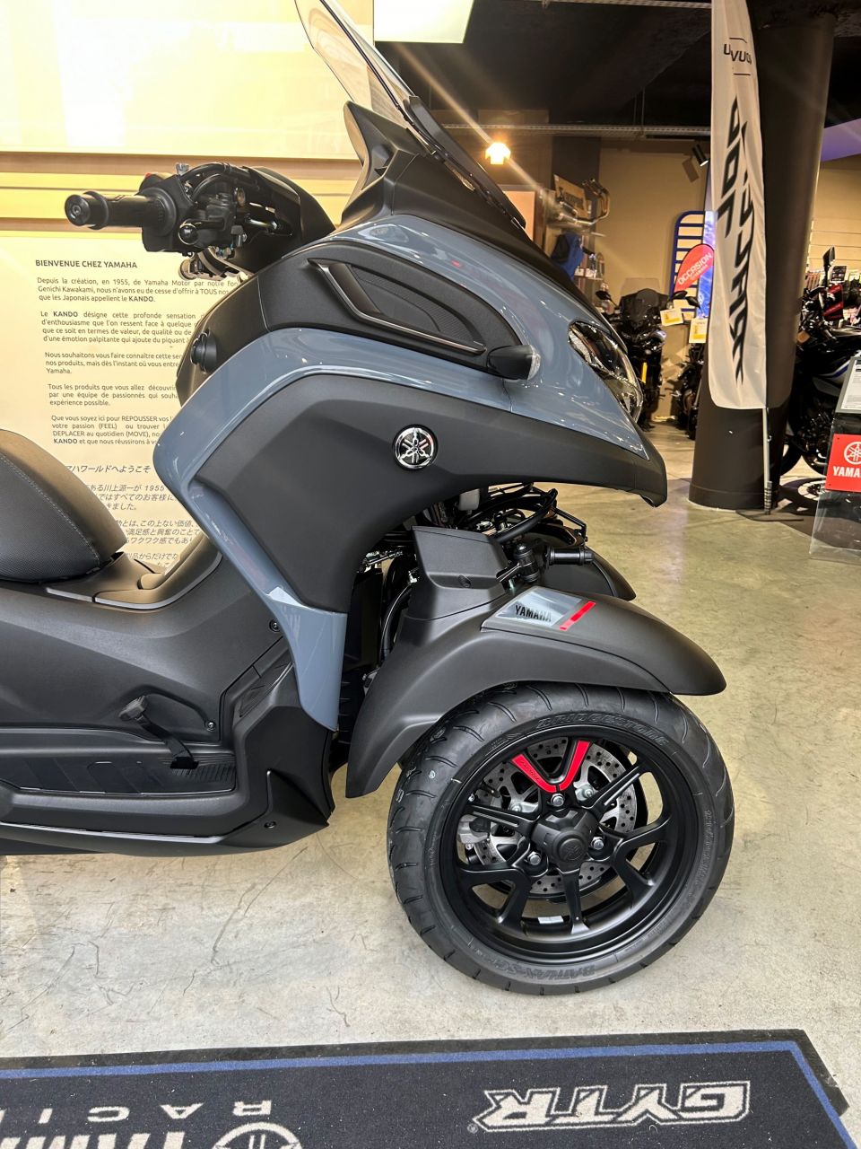 YAMAHA TRICITY 300 1