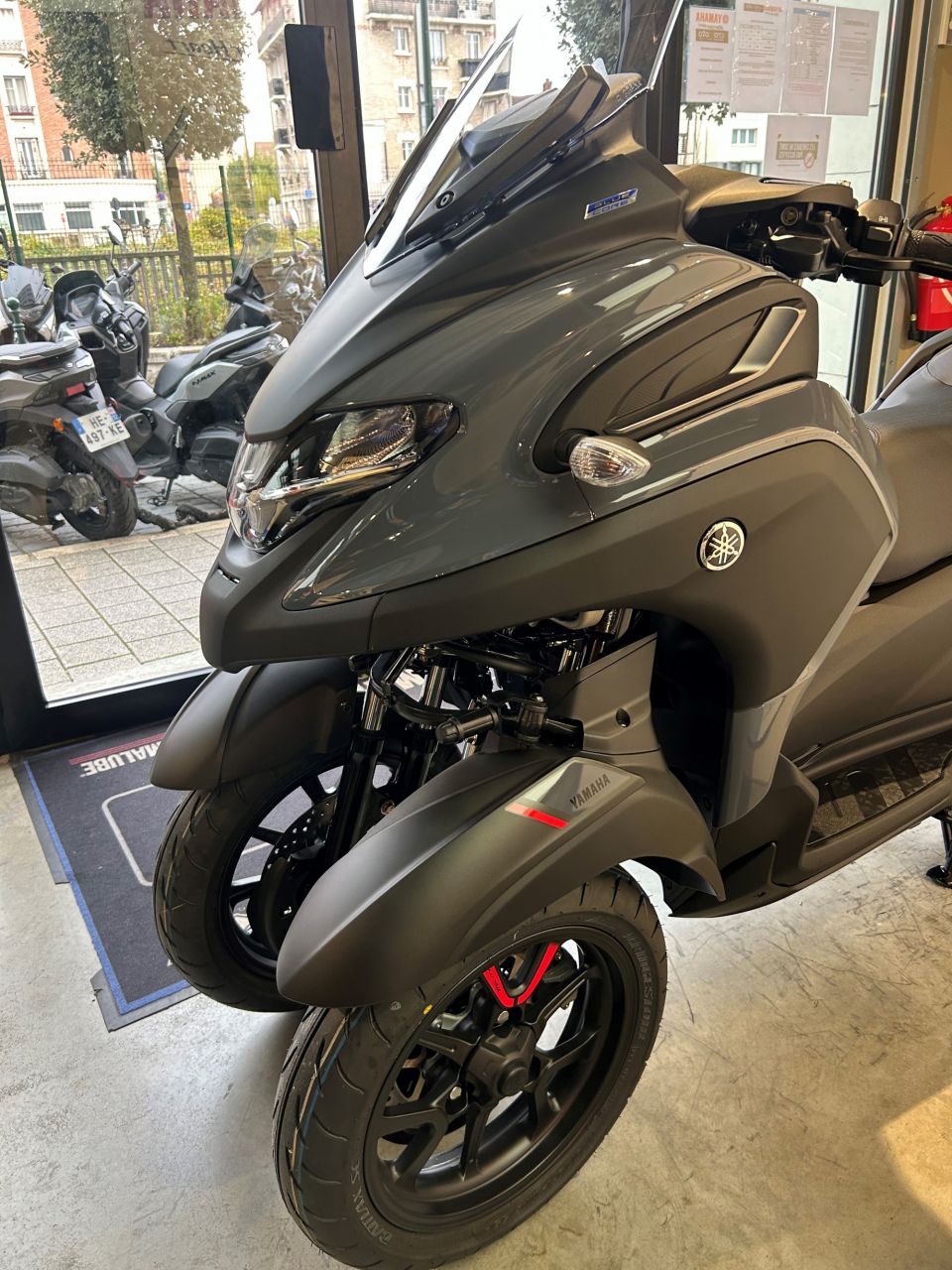 YAMAHA TRICITY 300 5