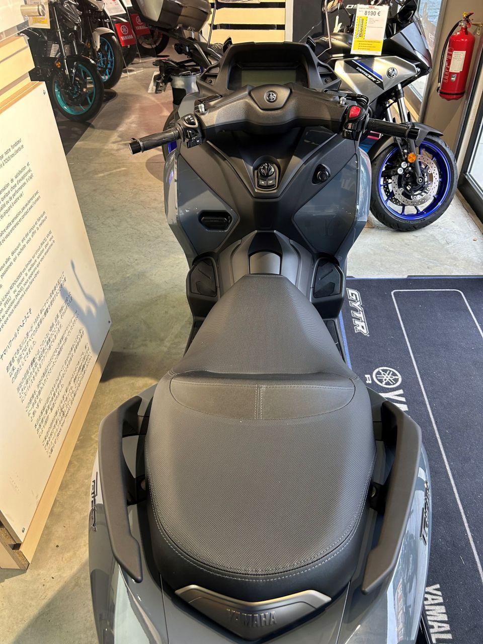 YAMAHA TRICITY 300 7