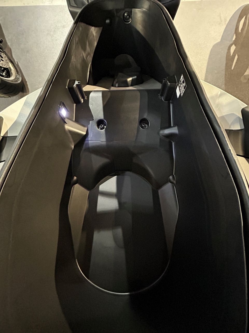 YAMAHA TRICITY 300 8