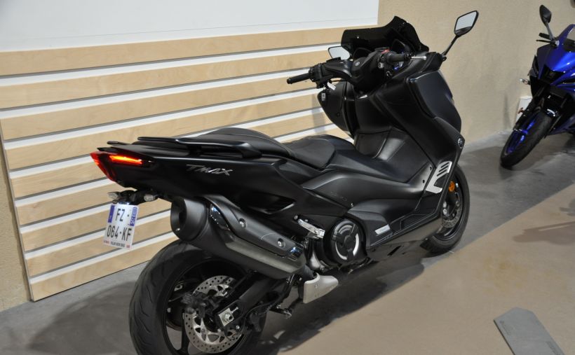 YAMAHA XP T-MAX 560 9