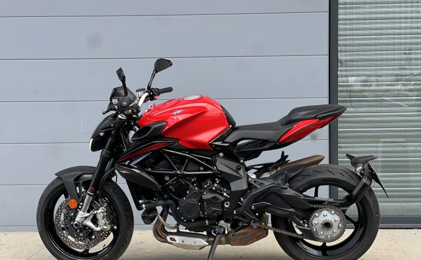 MV AGUSTA BRUTALE 800 3