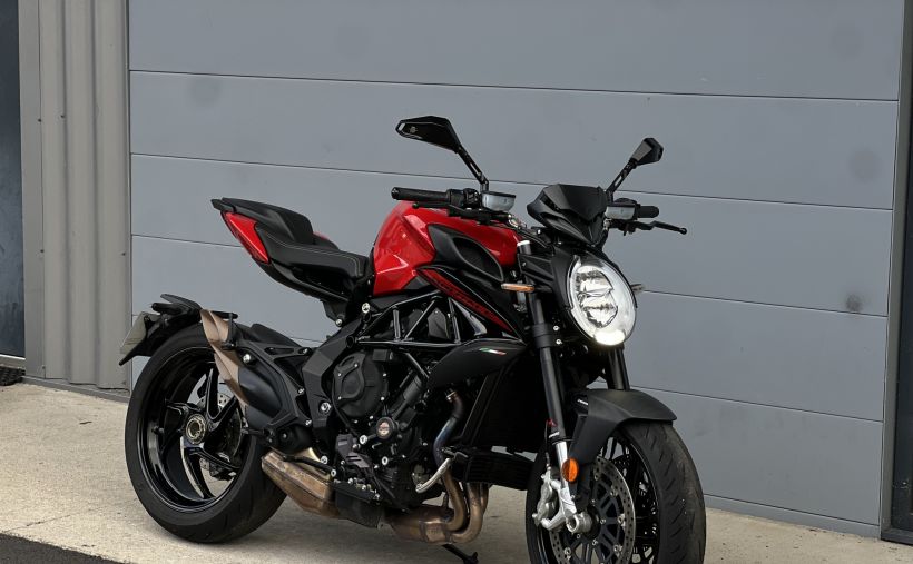 MV AGUSTA BRUTALE 800 1
