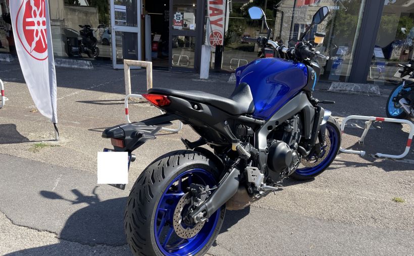 YAMAHA MT-09 2