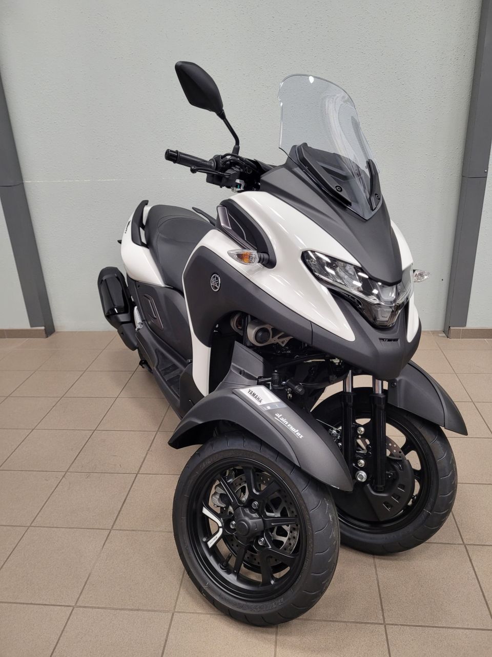 YAMAHA TRICITY 300 3