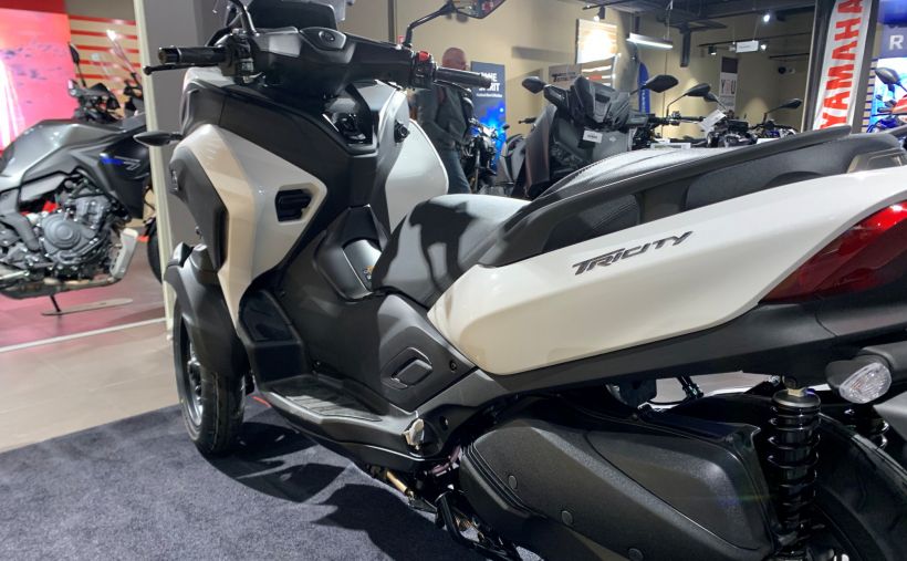 YAMAHA TRICITY 300 2