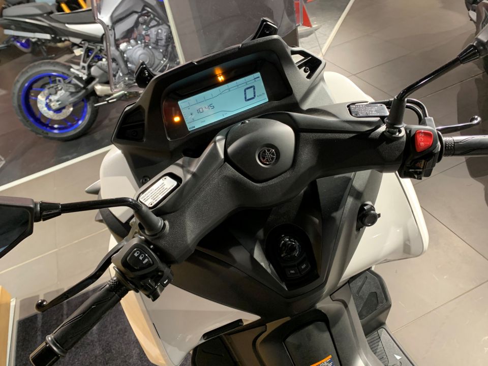 YAMAHA TRICITY 300 3