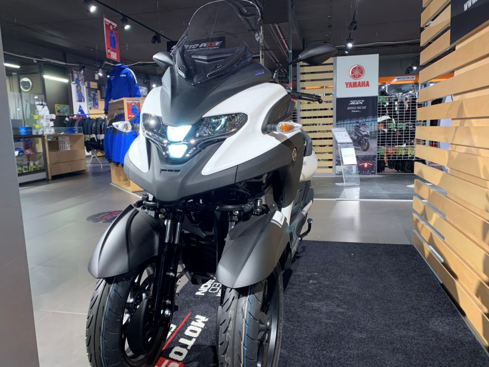 YAMAHA TRICITY 300 4