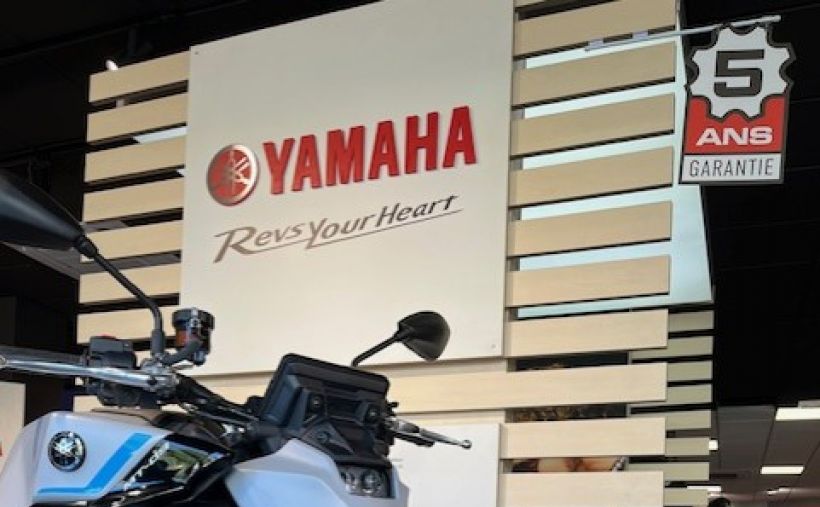 YAMAHA MT-09 2