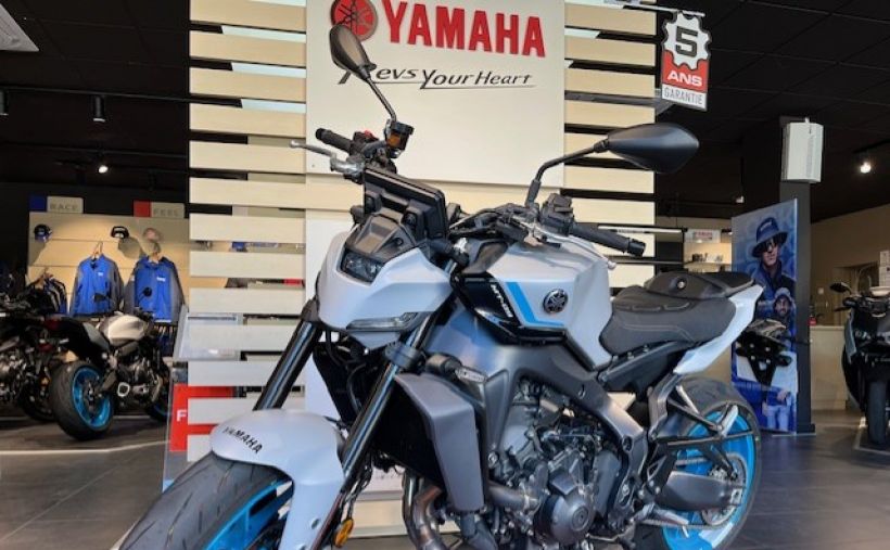 YAMAHA MT-09 5