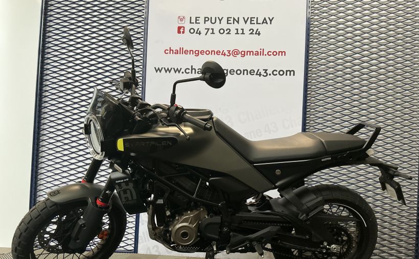 HUSQVARNA SVARTPILEN 125 ABS 0