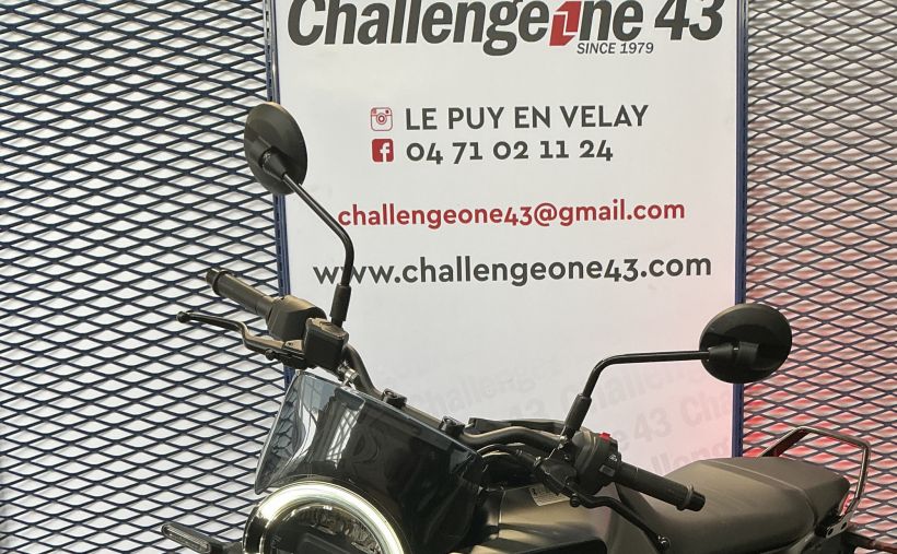 HUSQVARNA SVARTPILEN 125 ABS 3