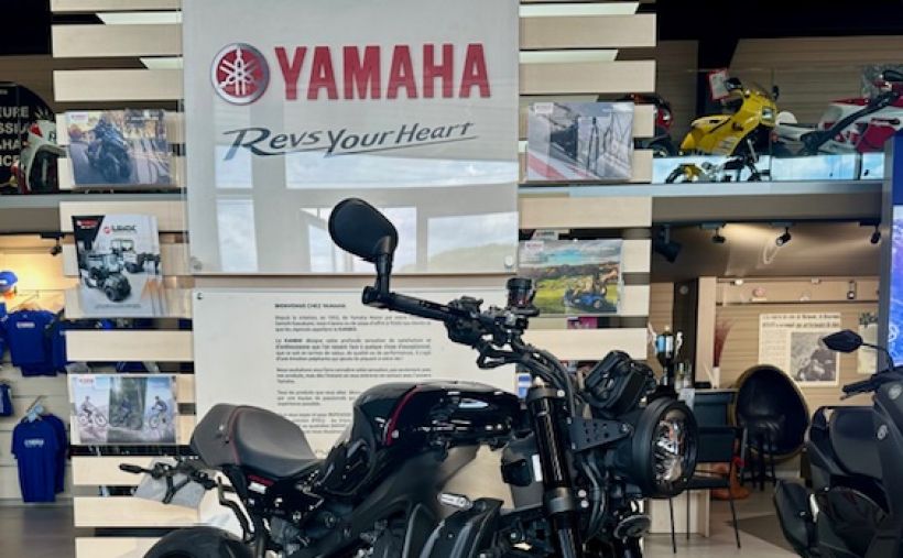 YAMAHA XSR 900 35KW FAIBLE KILOMETRAGE GARANTIE 12 MOIS 122€/MOIS* +DE 1300€ D'EQUIPEMENT ! 3