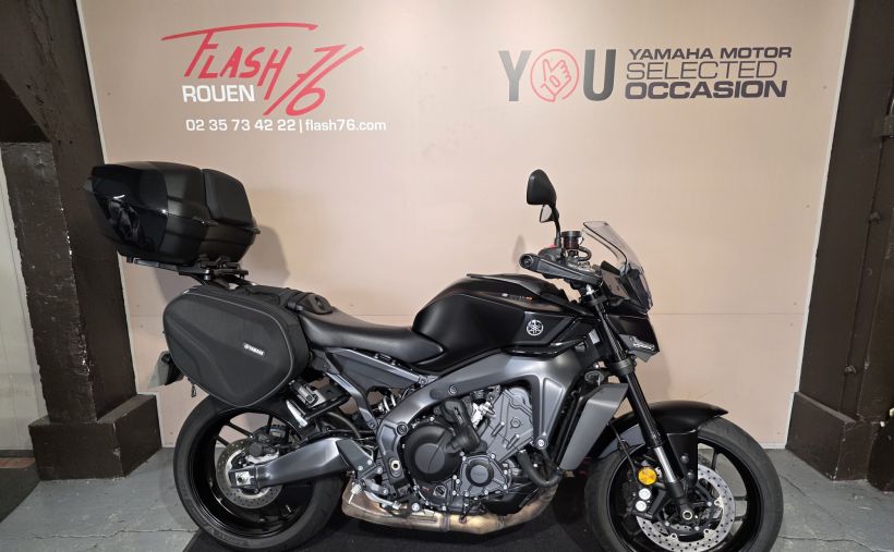 YAMAHA MT-09  Y-AMT 0