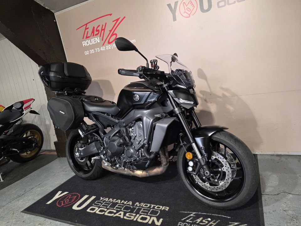 YAMAHA MT-09  Y-AMT 2