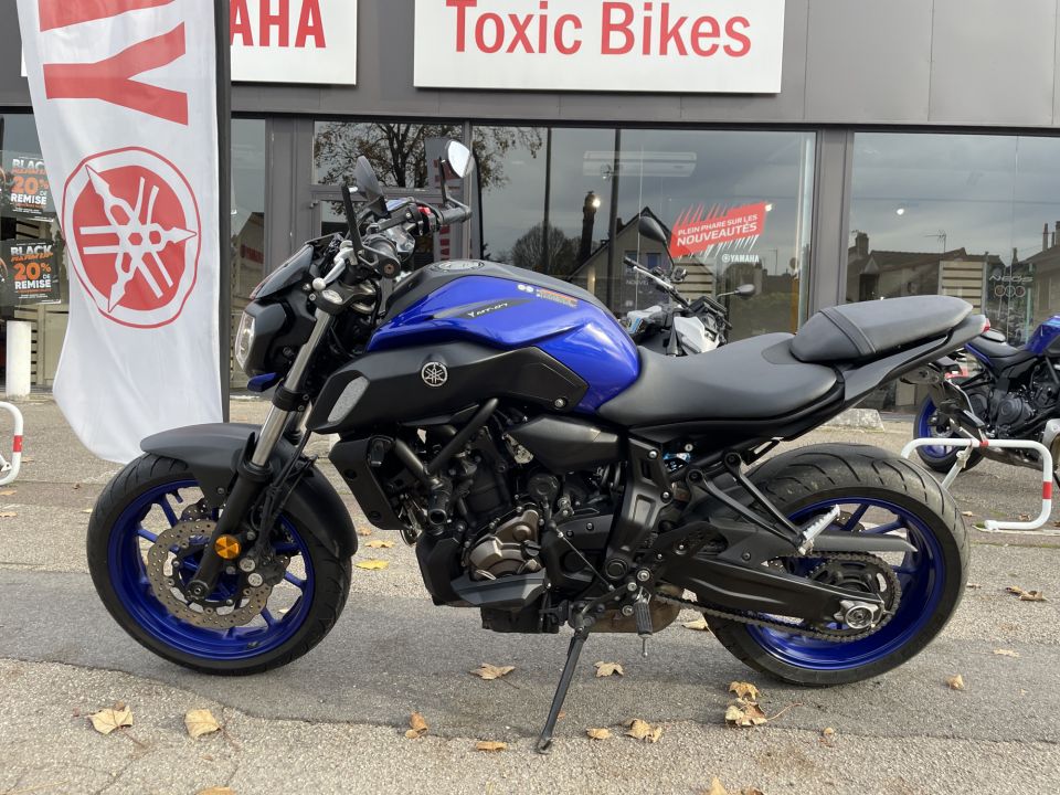 YAMAHA MT-07 (47.5CV) 3