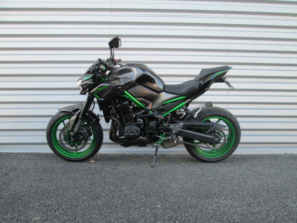 KAWASAKI Z 900 24