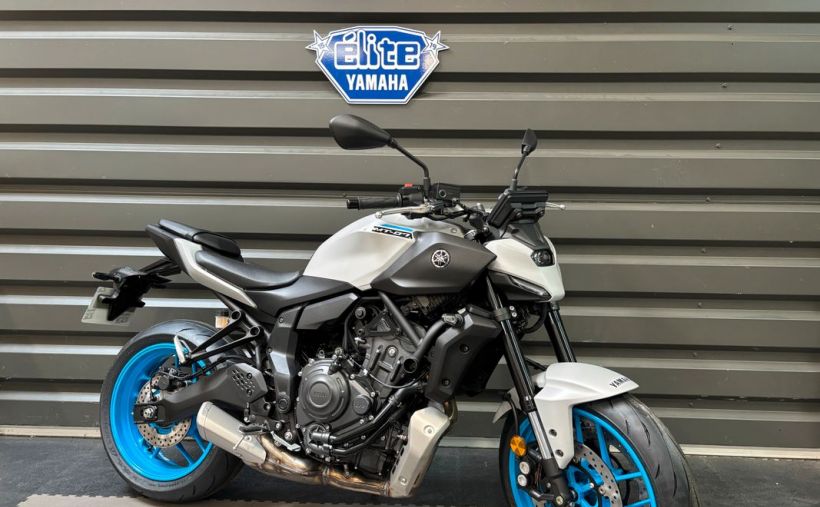 YAMAHA MT-07 1