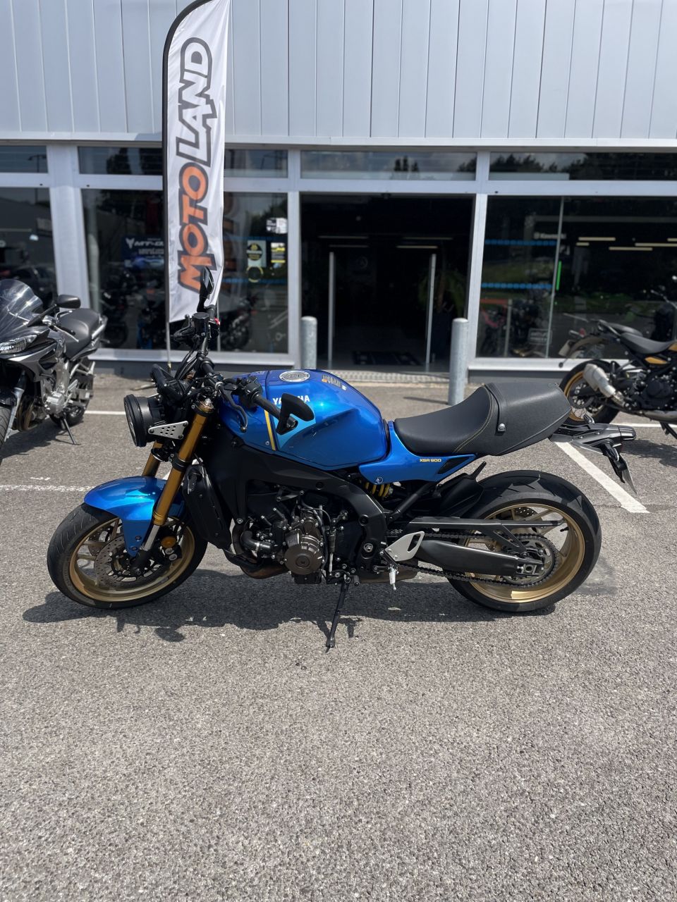 YAMAHA XSR 900 ABS 0