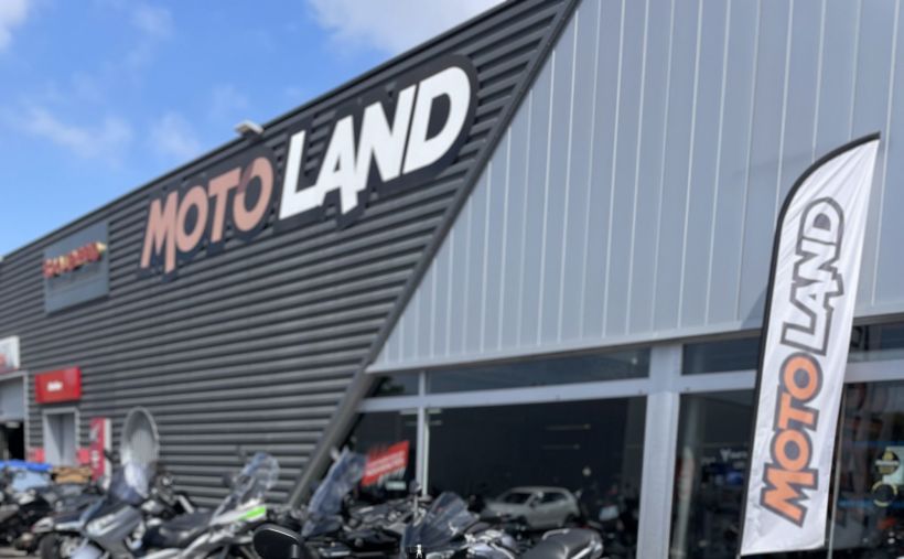 YAMAHA XSR 900 ABS 2