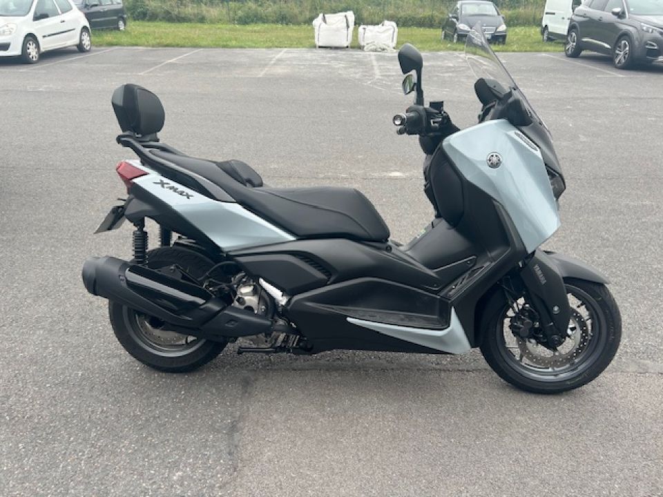 YAMAHA XMAX 300 Tech Max 7