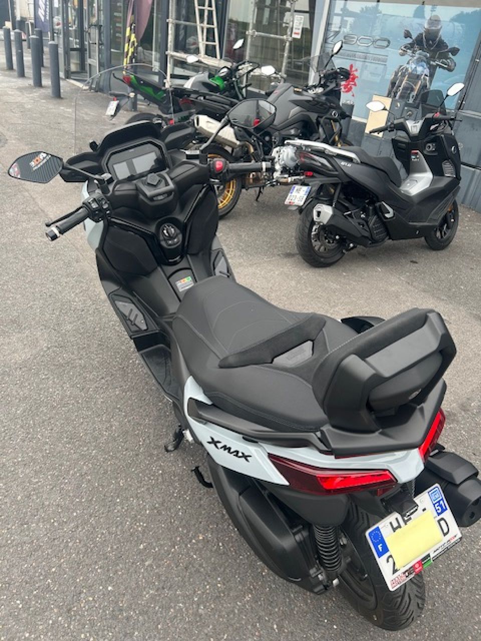 YAMAHA XMAX 300 Tech Max 21