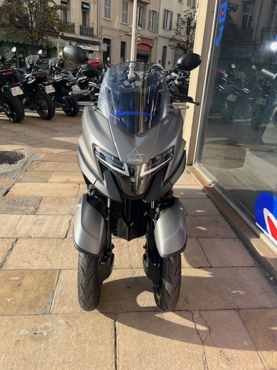 YAMAHA TRICITY 125 6