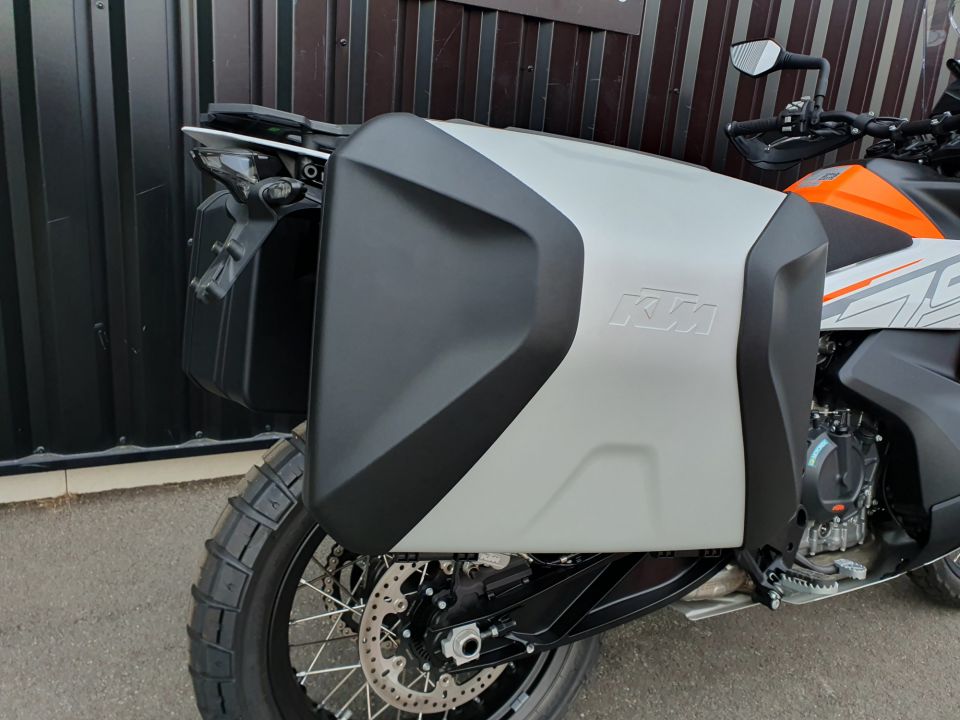 KTM 790 ADVENTURE 5