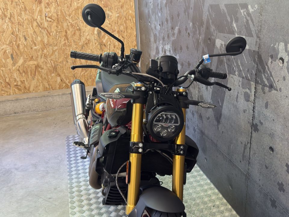 INDIAN FTR 1200 R CARBON 9