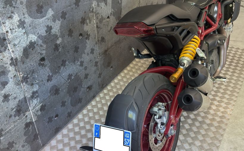 INDIAN FTR 1200 R CARBON 2