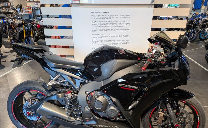 HONDA CBR 1000 FIREBLADE 1