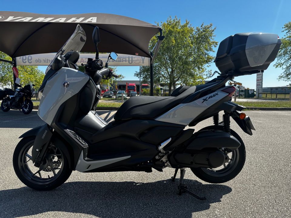 YAMAHA XMAX 125 TECH MAX 2
