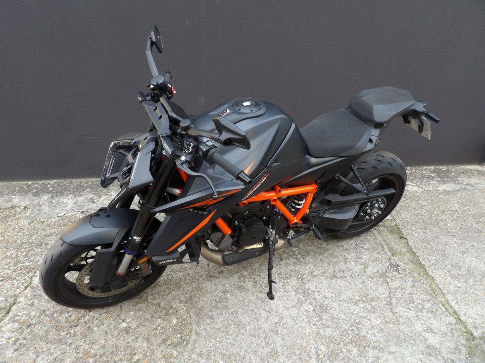 KTM 1390 SUPER DUKE R EVO 4