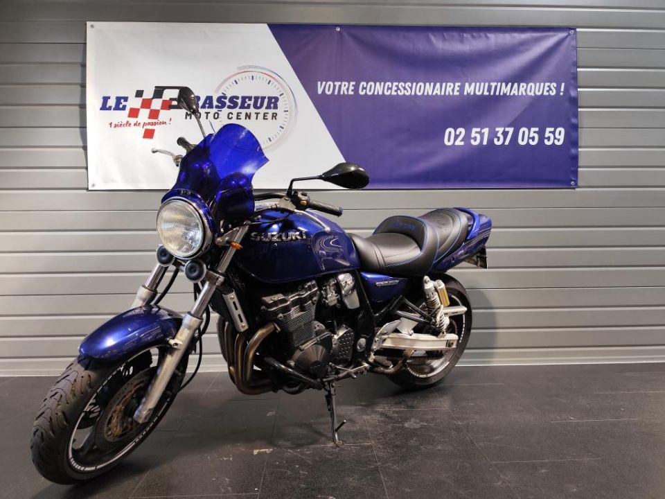 SUZUKI GSX 750 12