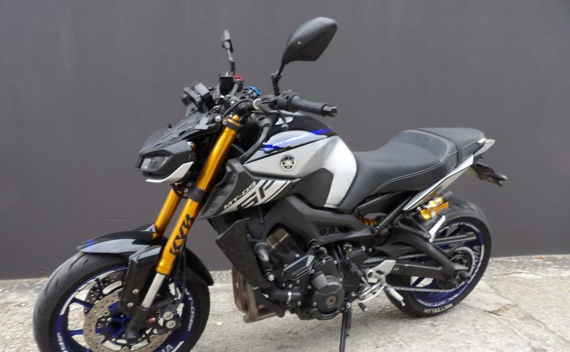 YAMAHA MT-09 SP 6