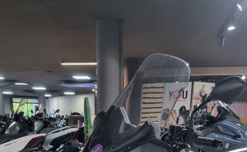 YAMAHA XMAX 125 4
