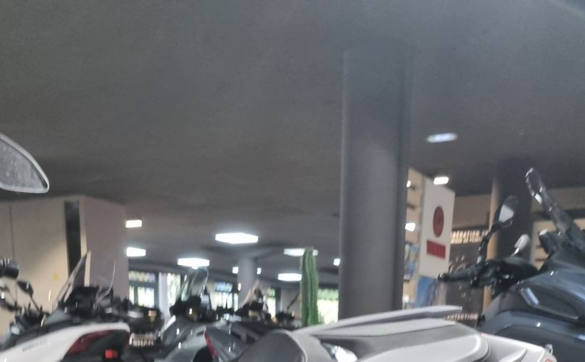 YAMAHA XMAX 125 5