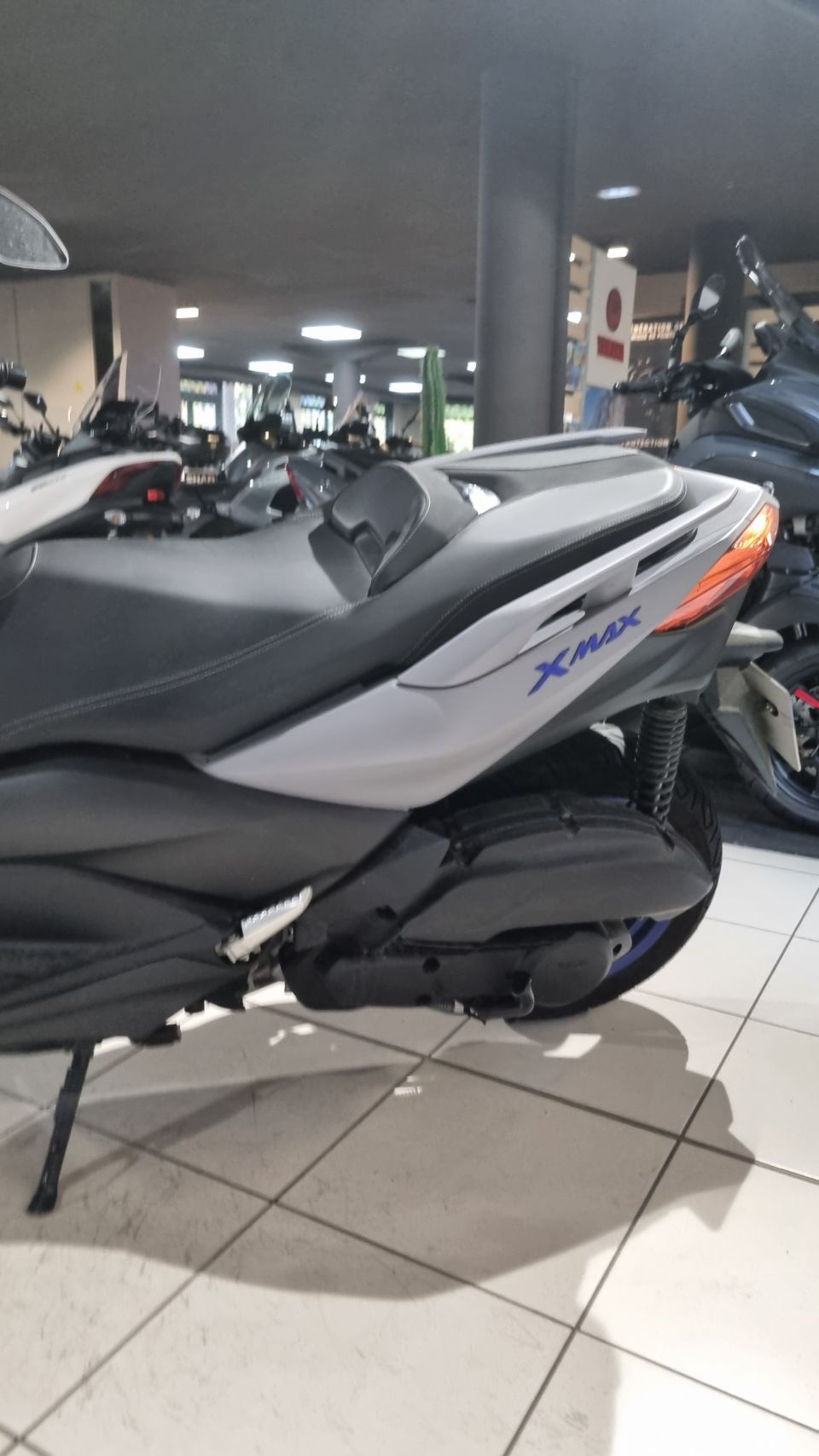 YAMAHA XMAX 125 5