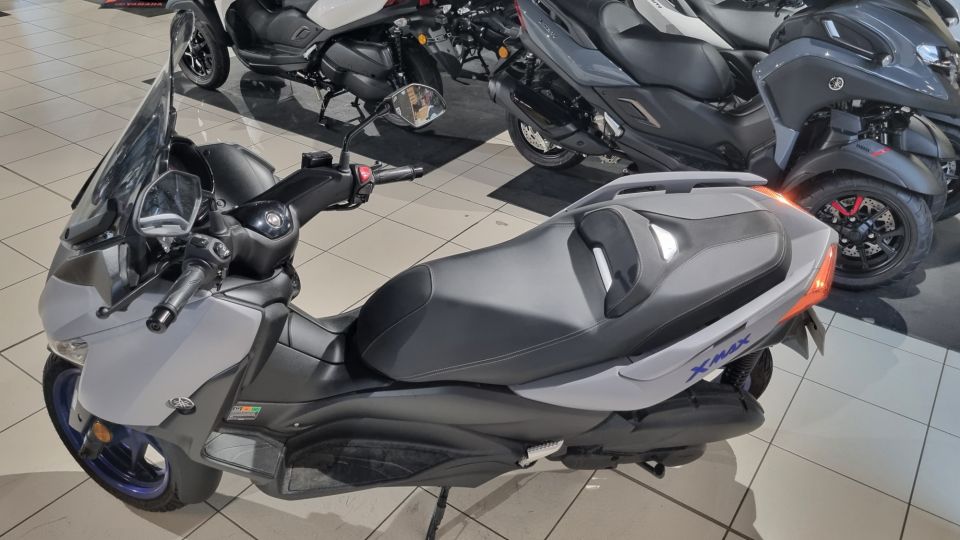 YAMAHA XMAX 125 6
