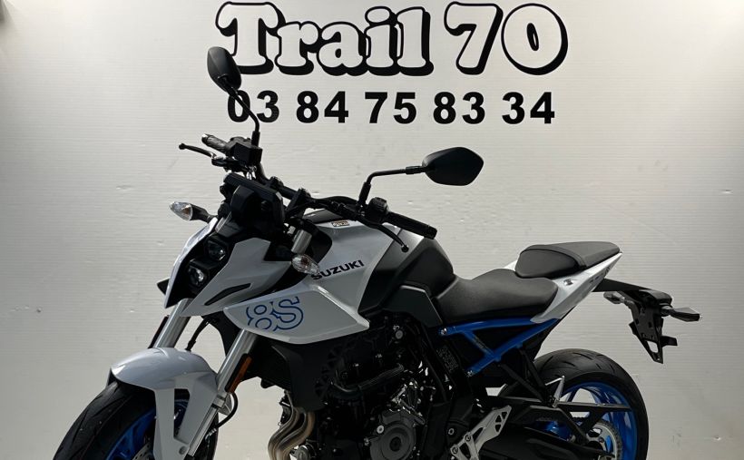 SUZUKI GSX-8S 6
