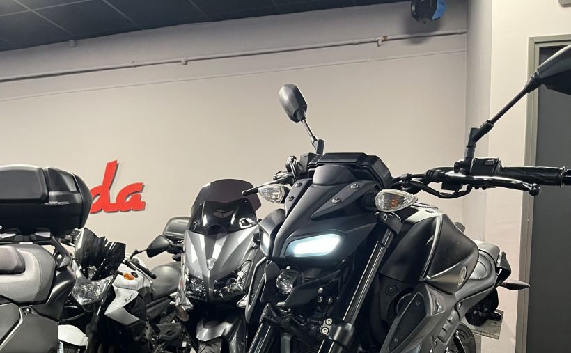 YAMAHA MT-125 ABS 1
