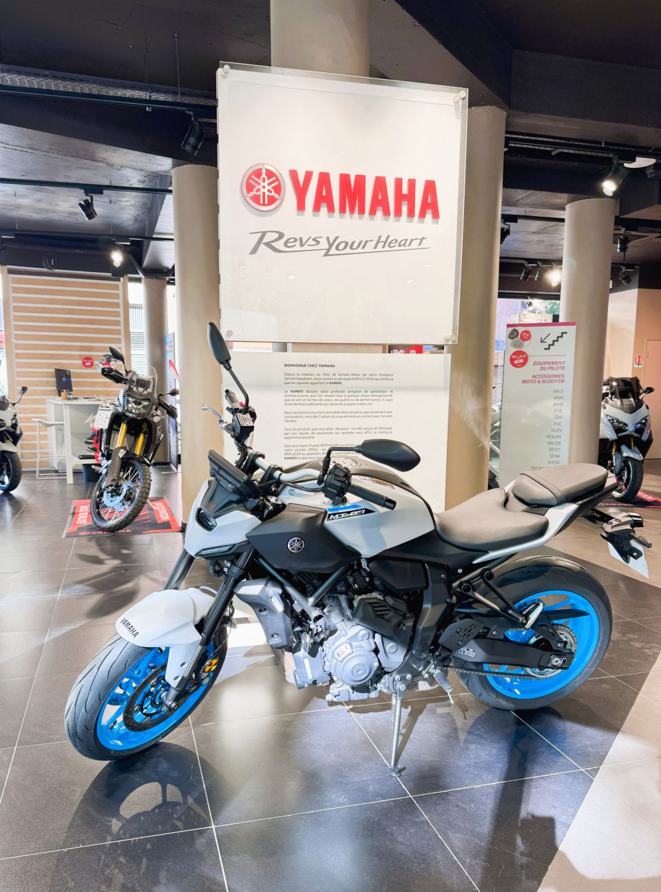 YAMAHA MT-07 Y-AMT 2