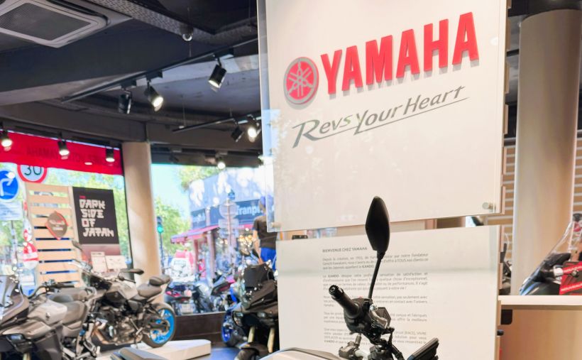 YAMAHA MT-07 Y-AMT 8