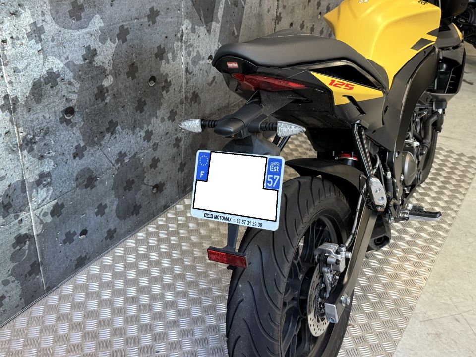 APRILIA TUONO 125 ABS 18