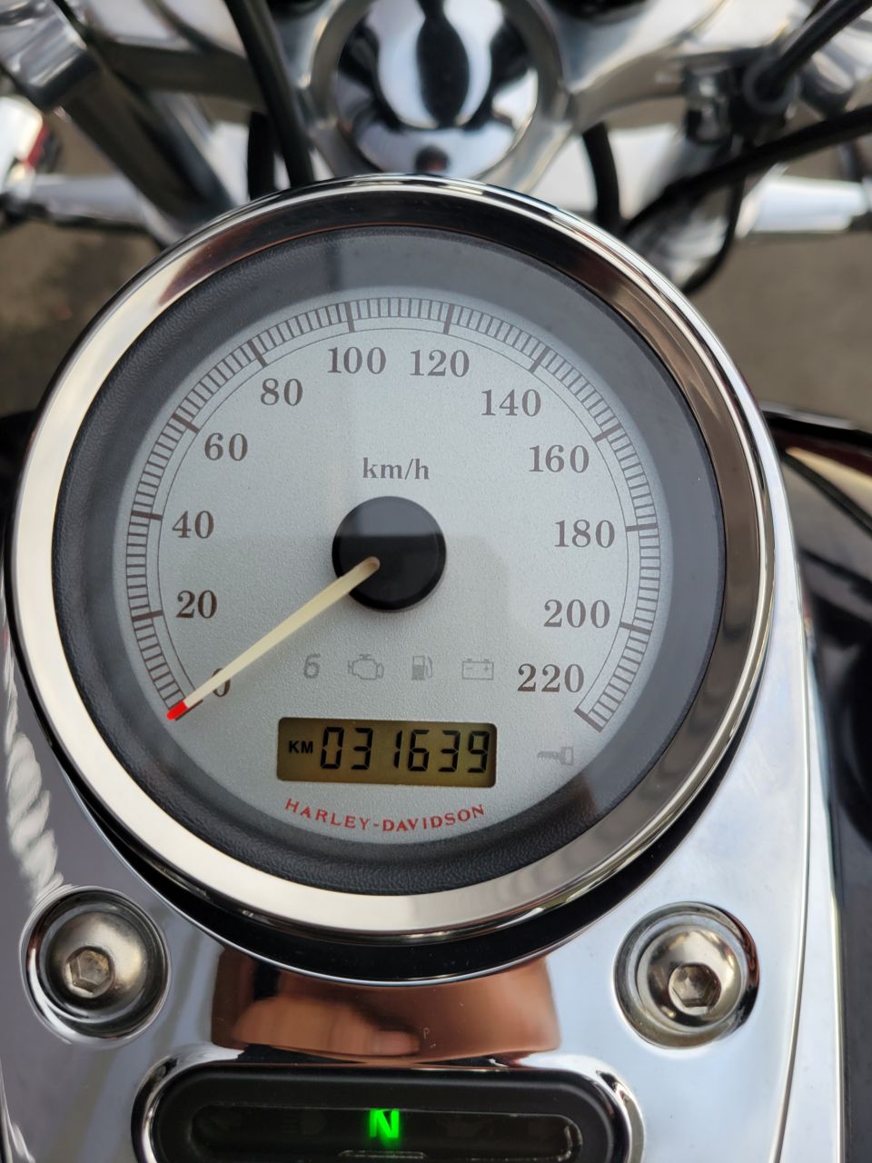 HARLEY-DAVIDSON DYNA WIDE GLIDE 1584 30