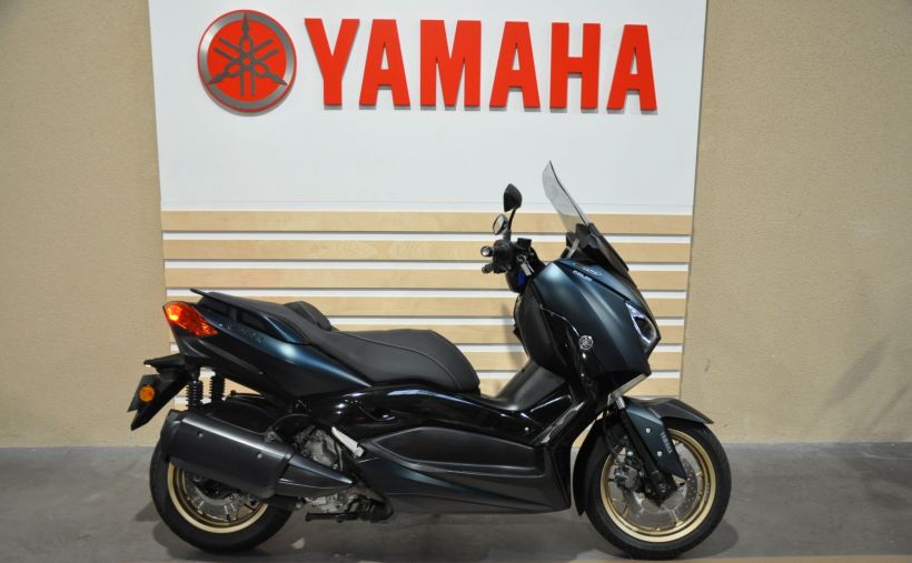 YAMAHA XMAX 300 Tech Max 0