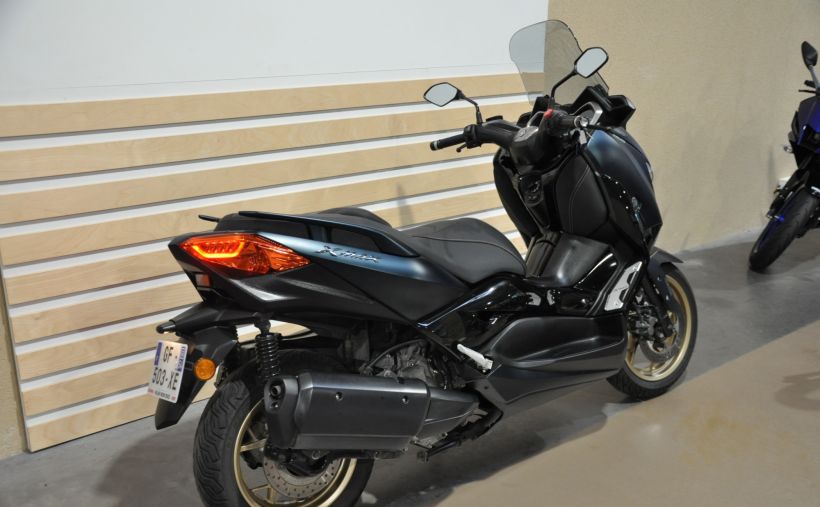 YAMAHA XMAX 300 Tech Max 3